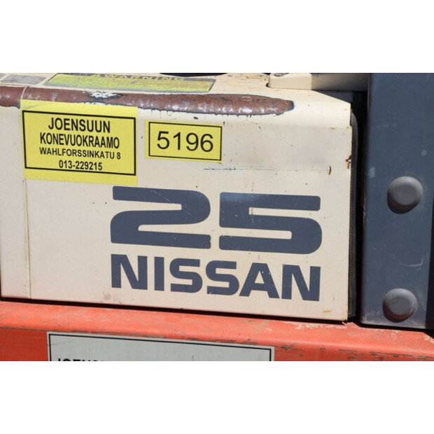 1999 NISSAN 25-41908460