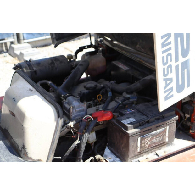 1999 NISSAN 25-41908483