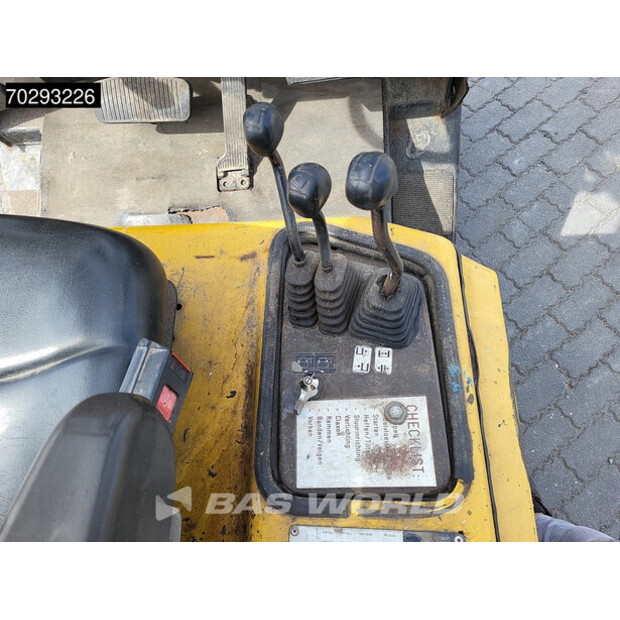2001 Yale GDP25-41910218