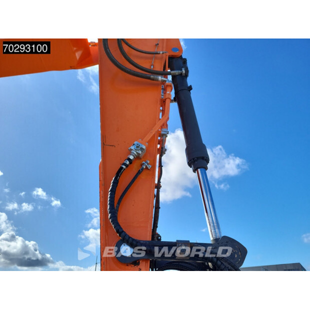 2017 دووسان DX300LC-5-41910233