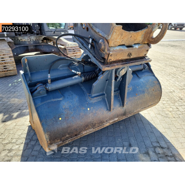 2017 دووسان DX300LC-5-41910236