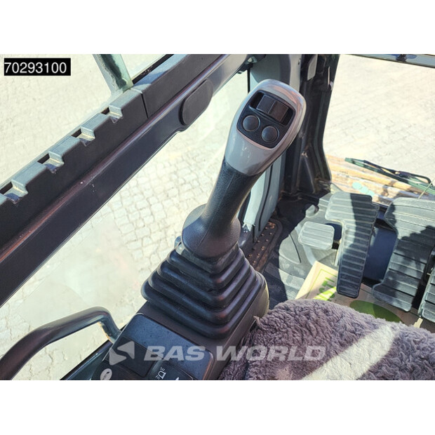 2017 دووسان DX300LC-5-41910253