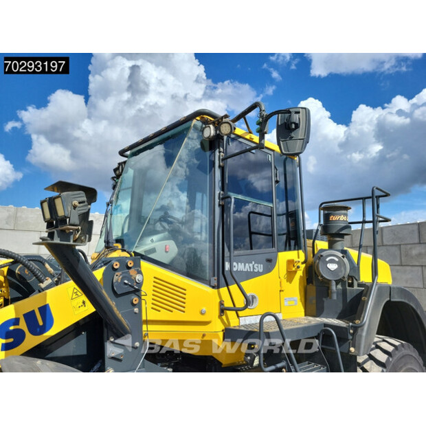 2019 Komatsu WA380-8E0-41910297