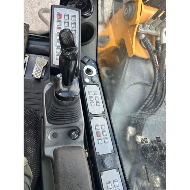 2014 ليبهير A912-41924476