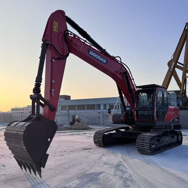 2024 Doosan DX225 LC-41925180