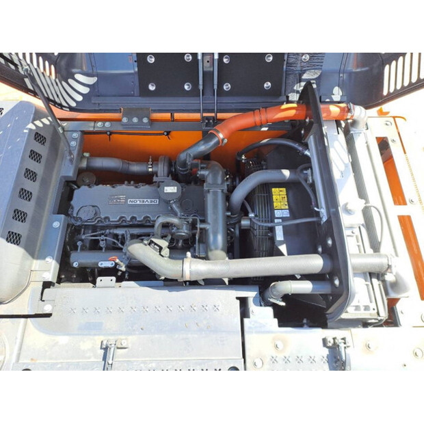 2025 ديفيلون DX225LC-7M-41925704