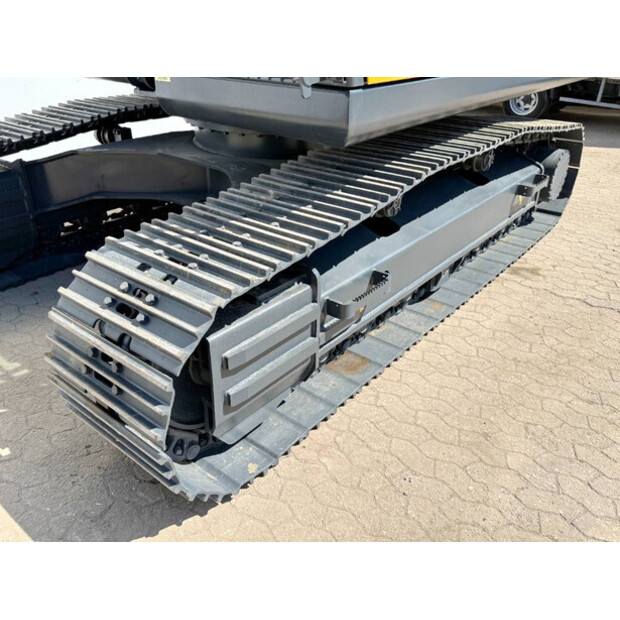 2025 هيونداي R210-41925729