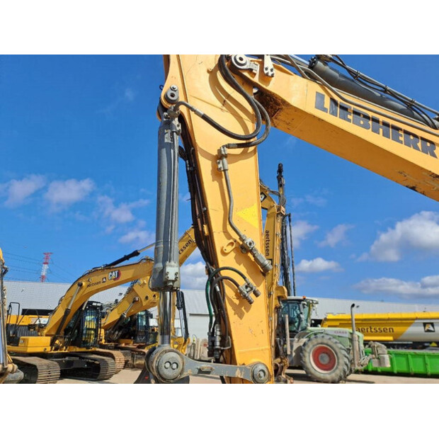 2016 Liebherr R922LC-41925905