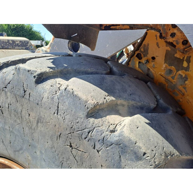 2011 فولفو L180G-41926542