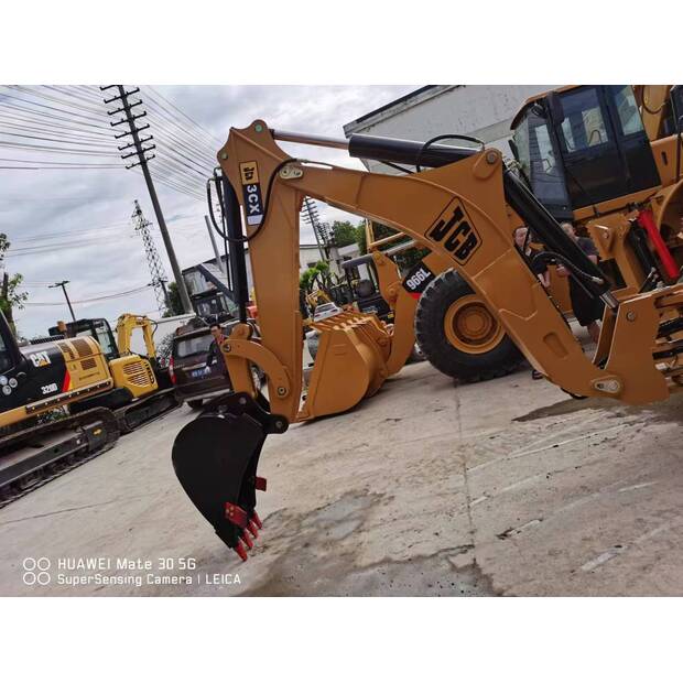 2021 JCB 3CX-41927858