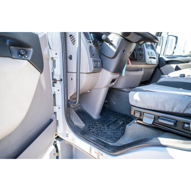 2019 DAF LF 210 FA-41928145