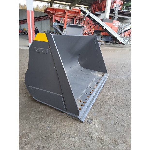 2023 فولفو L150H-41935187