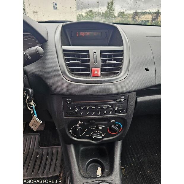 2011 Peugeot 206-41941081