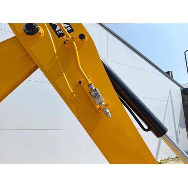 2024 JCB 3DX-41942432