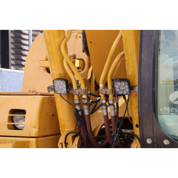 2005 Caterpillar 318C-41944904