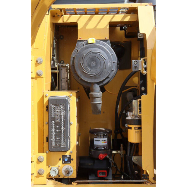 2005 Caterpillar 318C-41944934
