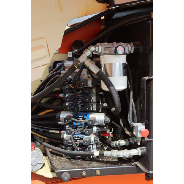 2008 جيه ال جي 600AJ-41945132