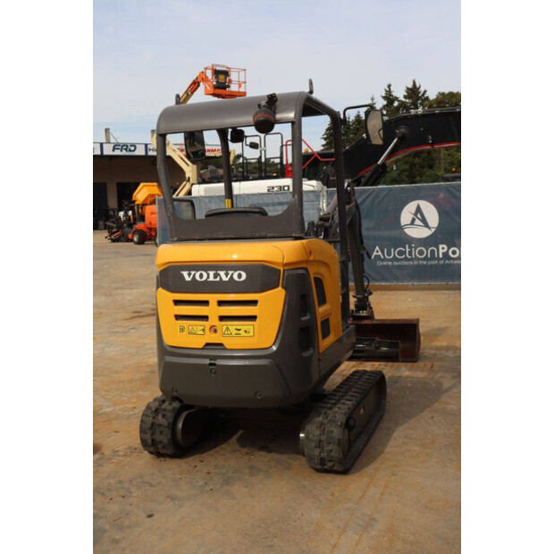 2017 Volvo EC18D-41945314