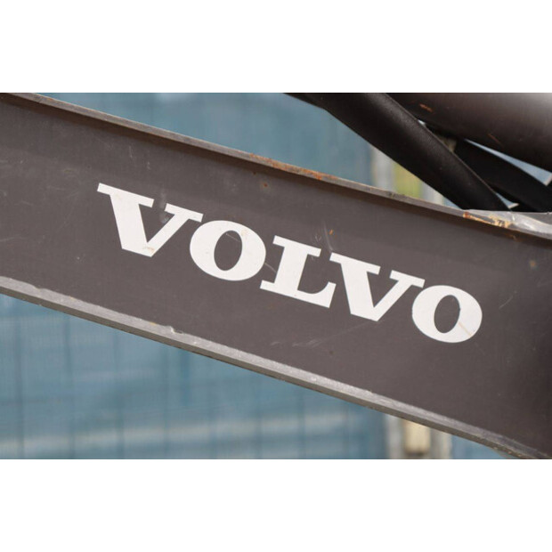 2017 Volvo EC18D-41945323