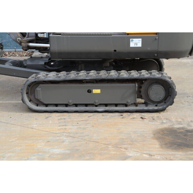 2017 Volvo EC18D-41945331
