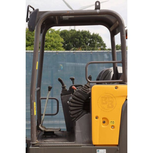 2017 Volvo EC18D-41945338