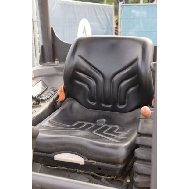 2017 Volvo EC18D-41945339