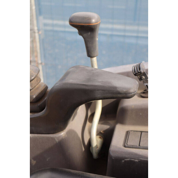 2017 Volvo EC18D-41945343