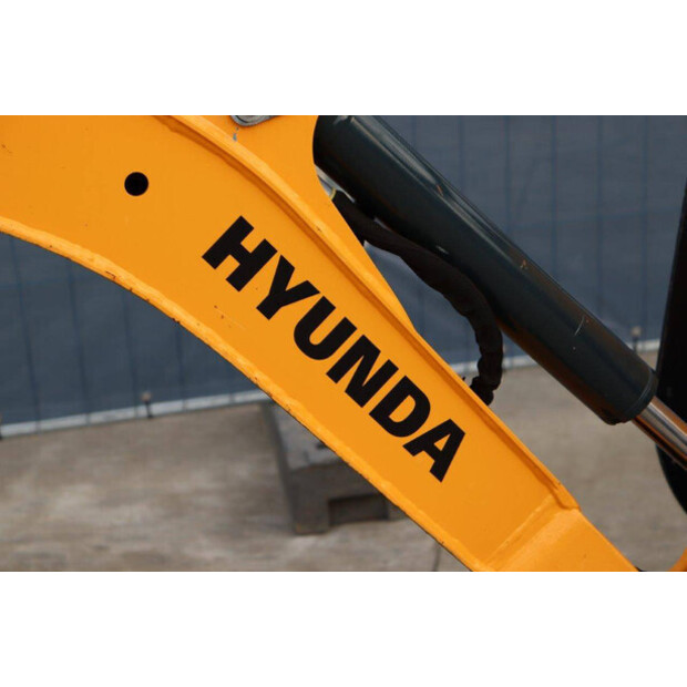 2020 هيونداي HX10A-41945380