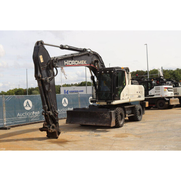 2015 هايدرومك HMK200W-41945502