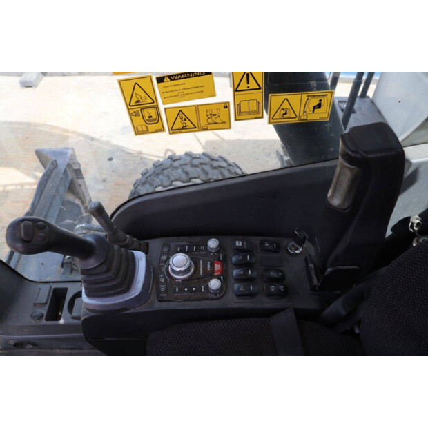 2015 هايدرومك HMK200W-41945532