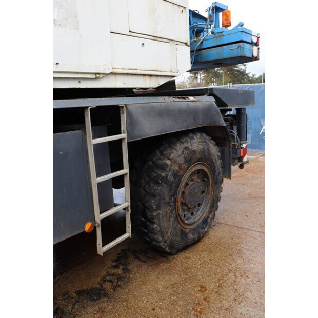 1990 Liebherr LTM 1025-41945601