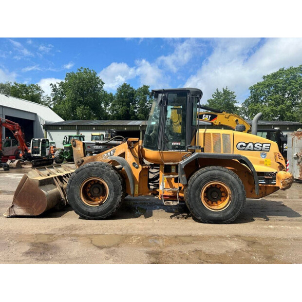 2015 CASE 621F-41946170