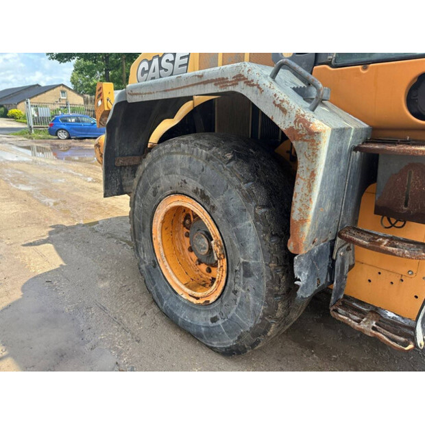 2015 CASE 621F-41946180