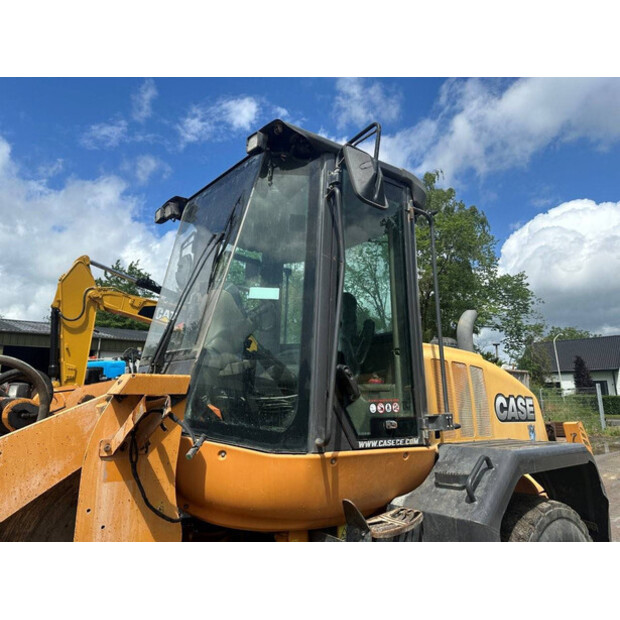 2015 CASE 621F-41946190