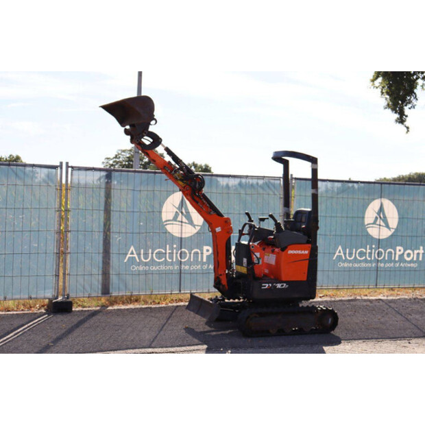 2021 Doosan DX10Z-41947187