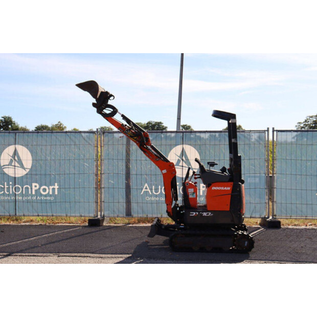 2021 Doosan DX10Z-41947188