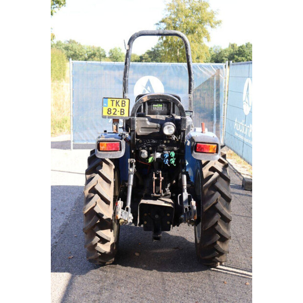 2019 نيو هولاند Boomer 35-41947196