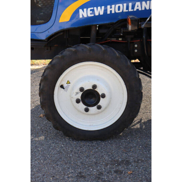 2019 نيو هولاند Boomer 35-41947205