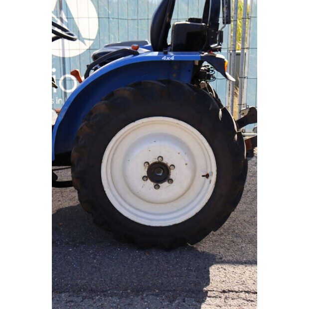 2019 نيو هولاند Boomer 35-41947206