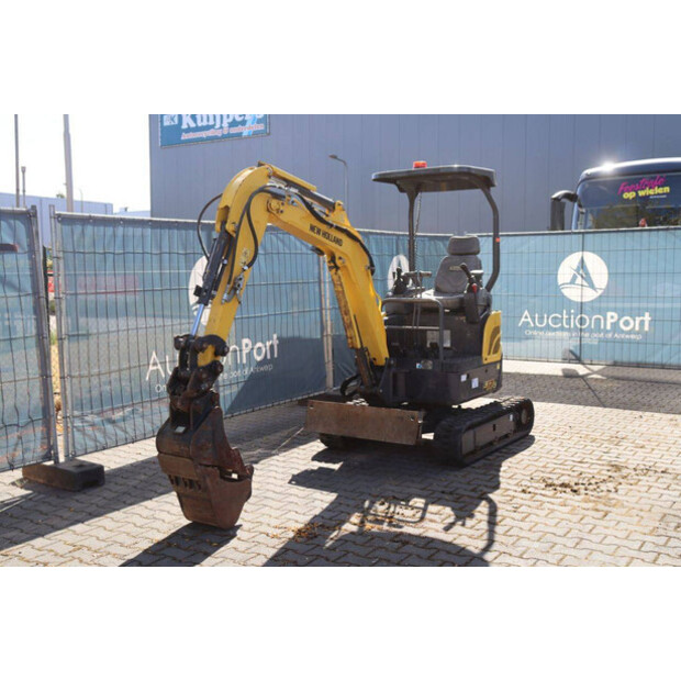 2021 New Holland E17C-41948020