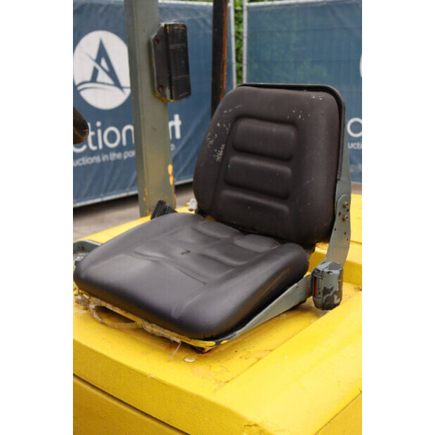 2004 Hyster H2.50XM-41948387