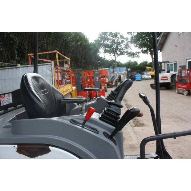 2021 BOBCAT E17-41949502