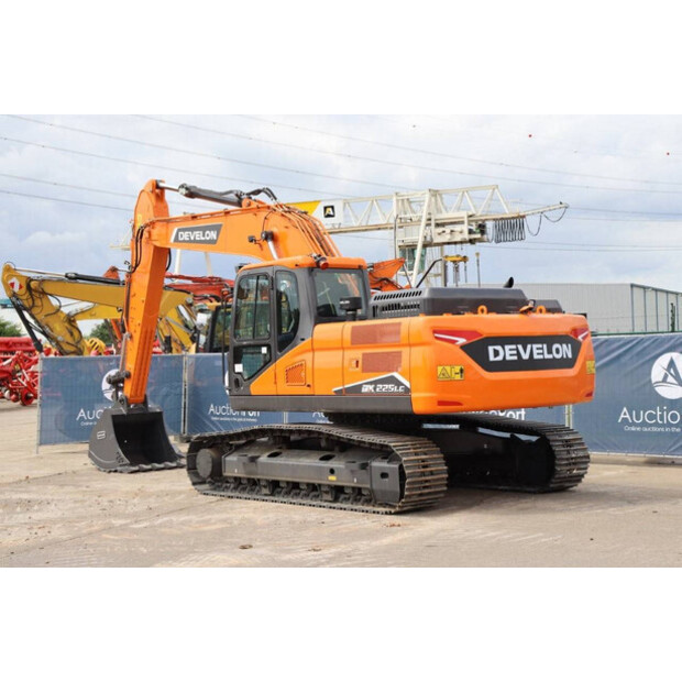 2025 أونبيكند DX225LC-7M-41949843