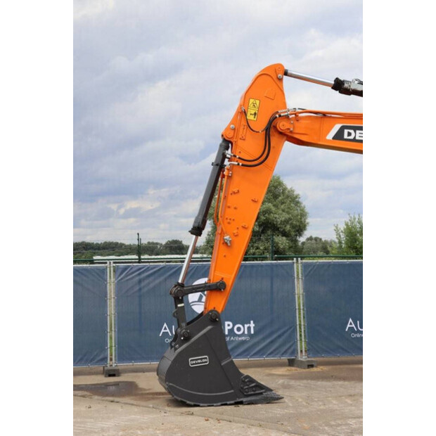 2025 أونبيكند DX225LC-7M-41949850
