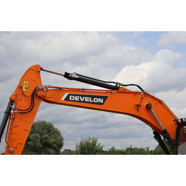 2025 أونبيكند DX225LC-7M-41949851