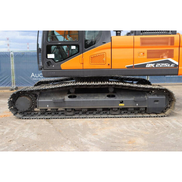 2025 أونبيكند DX225LC-7M-41949862