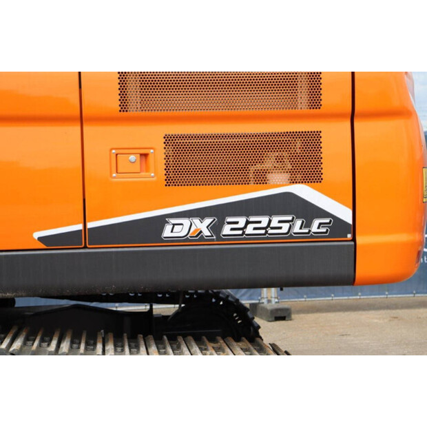 2025 أونبيكند DX225LC-7M-41949863