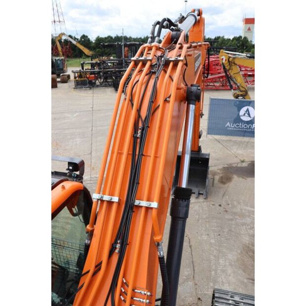 2025 أونبيكند DX225LC-7M-41949874