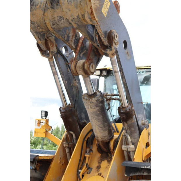 2011 Volvo L180G-41950208