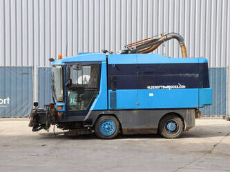Image de BALAYEUSES 2000 RAVO 5002 SI